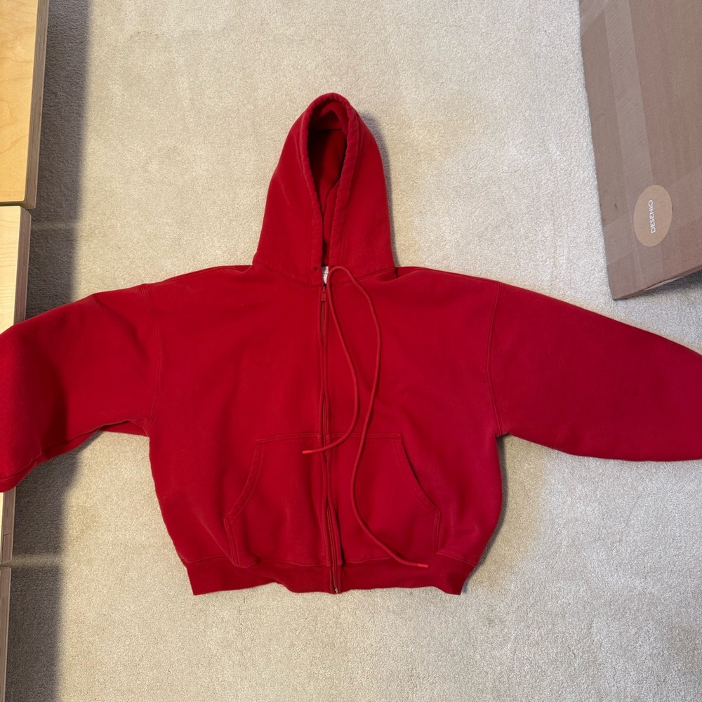 Aritzia sweatfleece cozy fleece mega drop shoulder zip hoodie size L red